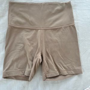 Tan aritzia bike shorts